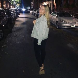 Meet your Posher, Christina